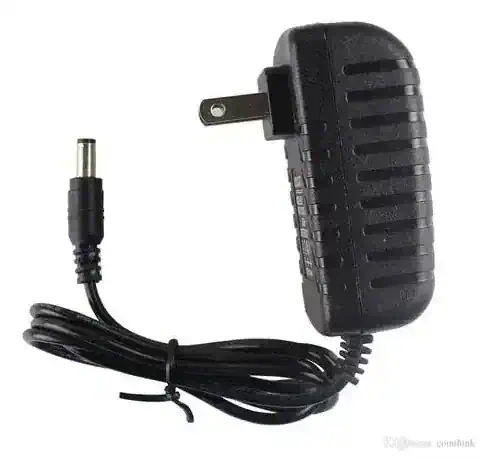 Adaptador Cargador 110V a 12V 1A (Plug DC 5.5mm x 2.1mm)